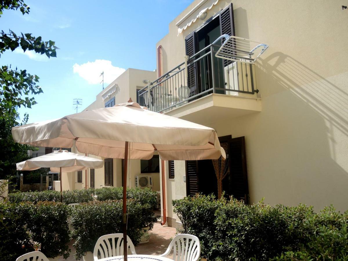 Casa Vacanze Metrosideros San Vito Lo Capo Bagian luar foto