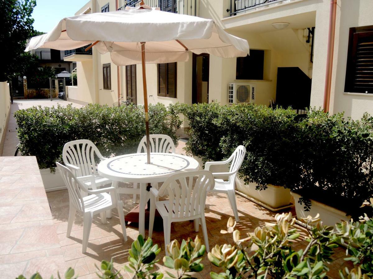 Casa Vacanze Metrosideros San Vito Lo Capo Bagian luar foto